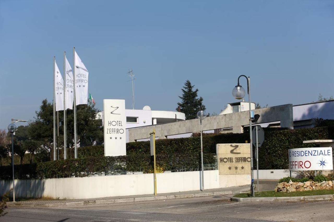 Hotel Zeffiro Sabaudia Buitenkant foto