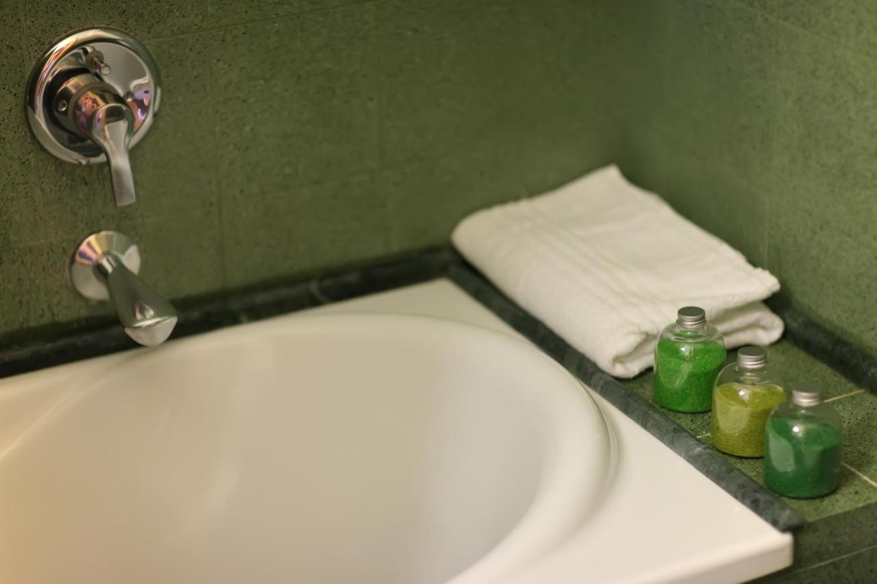 Hotel Zeffiro Sabaudia Kamer foto