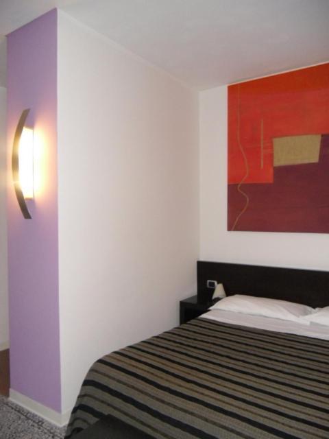 Hotel Zeffiro Sabaudia Kamer foto